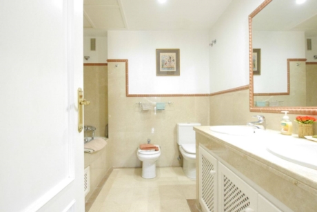 Nye leiligheter Estepona bathroom